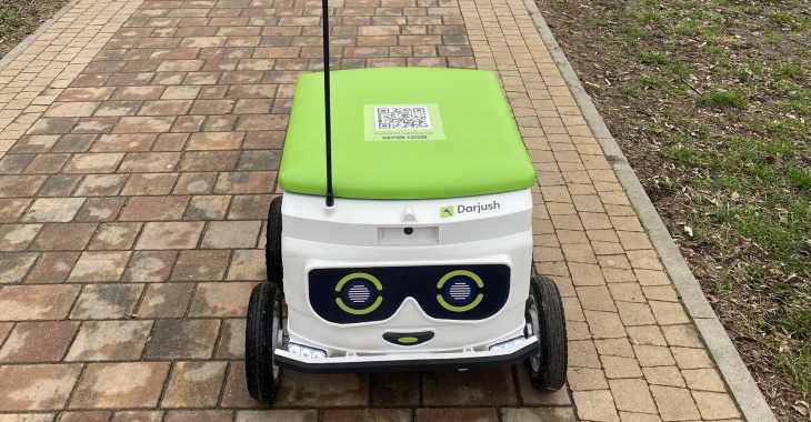 Żabka Jush testuje autonomiczne dostawy za pomocą robota Żabka Jush testuje autonomiczne dostawy za pomocą robota