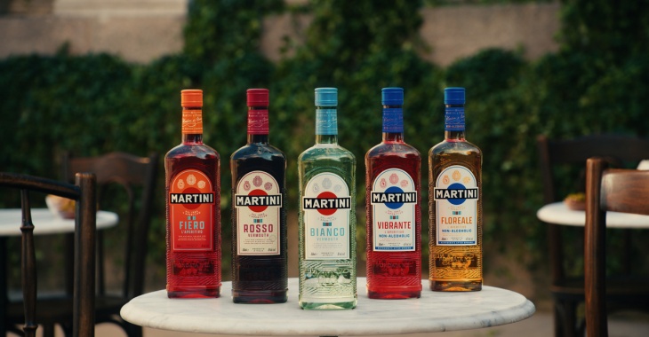 WŁOSKA IKONA PRZECHODZI METAMORFOZĘ – RELAUNCH MARKI MARTINI WŁOSKA IKONA PRZECHODZI METAMORFOZĘ – RELAUNCH MARKI MARTINI