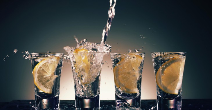 Z powodu podrabianych alkoholi Polska traci 2,8 tys. miejsc pracy. Utracone wpływy z akcyzy sięgają 47 mln euro rocznie Z powodu podrabianych alkoholi Polska traci 2,8 tys. miejsc pracy. Utracone wpływy z akcyzy sięgają 47 mln euro rocznie