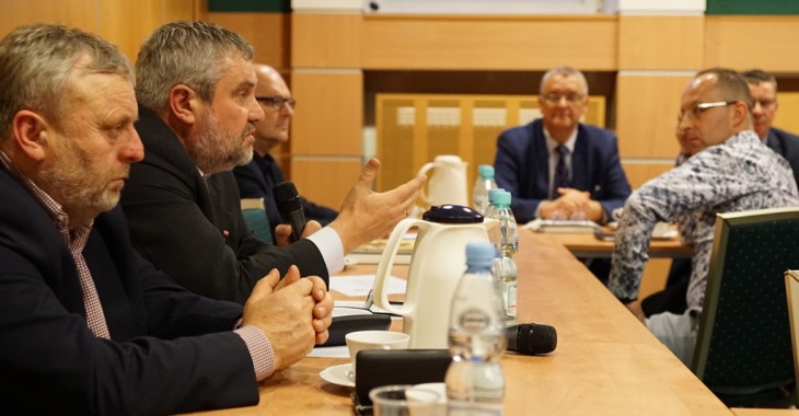 Rozmowy z przedstawicielami branży drobiarskiej Rozmowy z przedstawicielami branży drobiarskiej