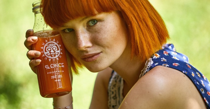 Słońce zamknięte w butelce. Natura Cold Press wprowadza nowe soki HPP Słońce zamknięte w butelce. Natura Cold Press wprowadza nowe soki HPP