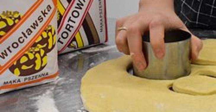 Podlaskie Zakłady Zbożowe na Tłusty Czwartek polecają pączki i faworki Podlaskie Zakłady Zbożowe na Tłusty Czwartek polecają pączki i faworki
