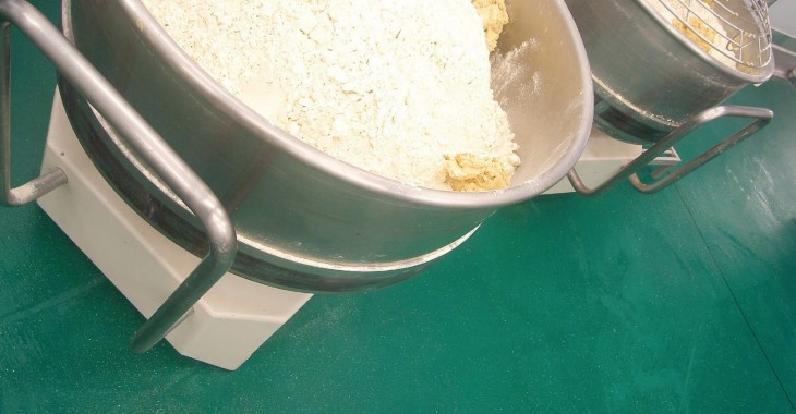 Jakie posadzki sprawdzają się w nowoczesnych piekarniach? 5 kluczowych cech, na które warto zwrócić uwagę Jakie posadzki sprawdzają się w nowoczesnych piekarniach? 5 kluczowych cech, na które warto zwrócić uwagę