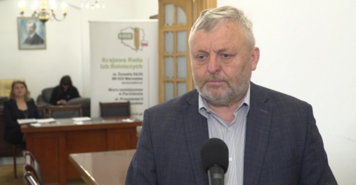 Europejscy rolnicy mają do 2030 roku ograniczyć używanie pestycydów o połowę. Według nich może to zagrozić pozycji europejskiej żywności Europejscy rolnicy mają do 2030 roku ograniczyć używanie pestycydów o połowę. Według nich może to zagrozić pozycji europejskiej żywności