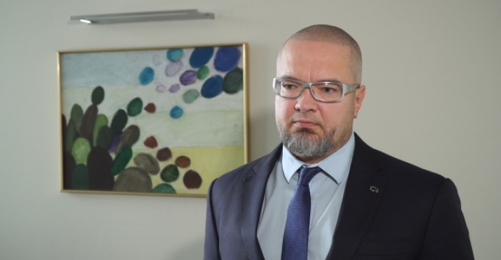 Miesięczne dane z gospodarki wskazują na poprawę jej kondycji w III kwartale. W centrum uwagi rządu powinien się znaleźć rynek pracy Miesięczne dane z gospodarki wskazują na poprawę jej kondycji w III kwartale. W centrum uwagi rządu powinien się znaleźć rynek pracy