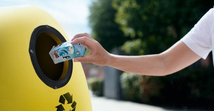Tetra Pak i Stora Enso łączą siły, by potroić możliwość recyklingu kartonów po płynnej żywności w Polsce Tetra Pak i Stora Enso łączą siły, by potroić możliwość recyklingu kartonów po płynnej żywności w Polsce