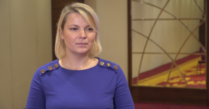 Opakowania po chipsach, słodyczach i zupkach instant mogą posłużyć do produkcji mebli. Najczęściej trafiają jednak do złego worka na śmieci Opakowania po chipsach, słodyczach i zupkach instant mogą posłużyć do produkcji mebli. Najczęściej trafiają jednak do złego worka na śmieci