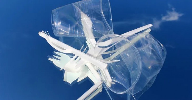 Plastikowe jednorazówki. Legalne czy nie? Plastikowe jednorazówki. Legalne czy nie?
