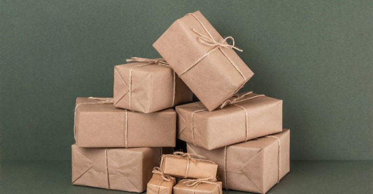 Inteligentne opakowanie, które samo się naprawia. DS Smith przedstawił wizję pudełka przyszłości Inteligentne opakowanie, które samo się naprawia. DS Smith przedstawił wizję pudełka przyszłości