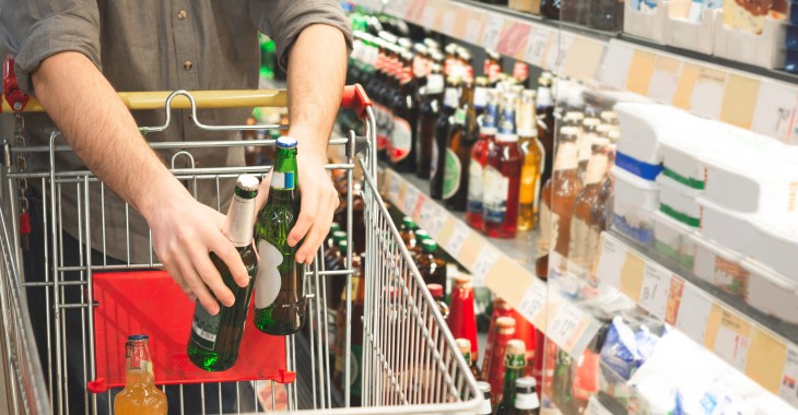 Badanie: Polaków śmiało można nazwać piwoszami. Zazwyczaj piją 2-3 razy w tygodniu i we własnym domu
