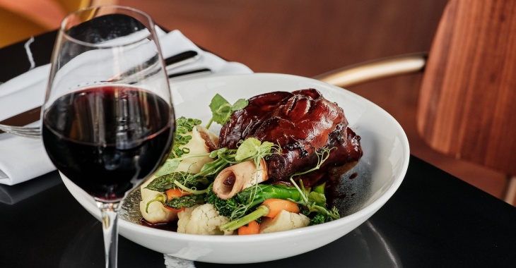 Sezonowa harmonia smaków. Restauracja Nova Wola prezentuje swoje nowe menu Sezonowa harmonia smaków. Restauracja Nova Wola prezentuje swoje nowe menu